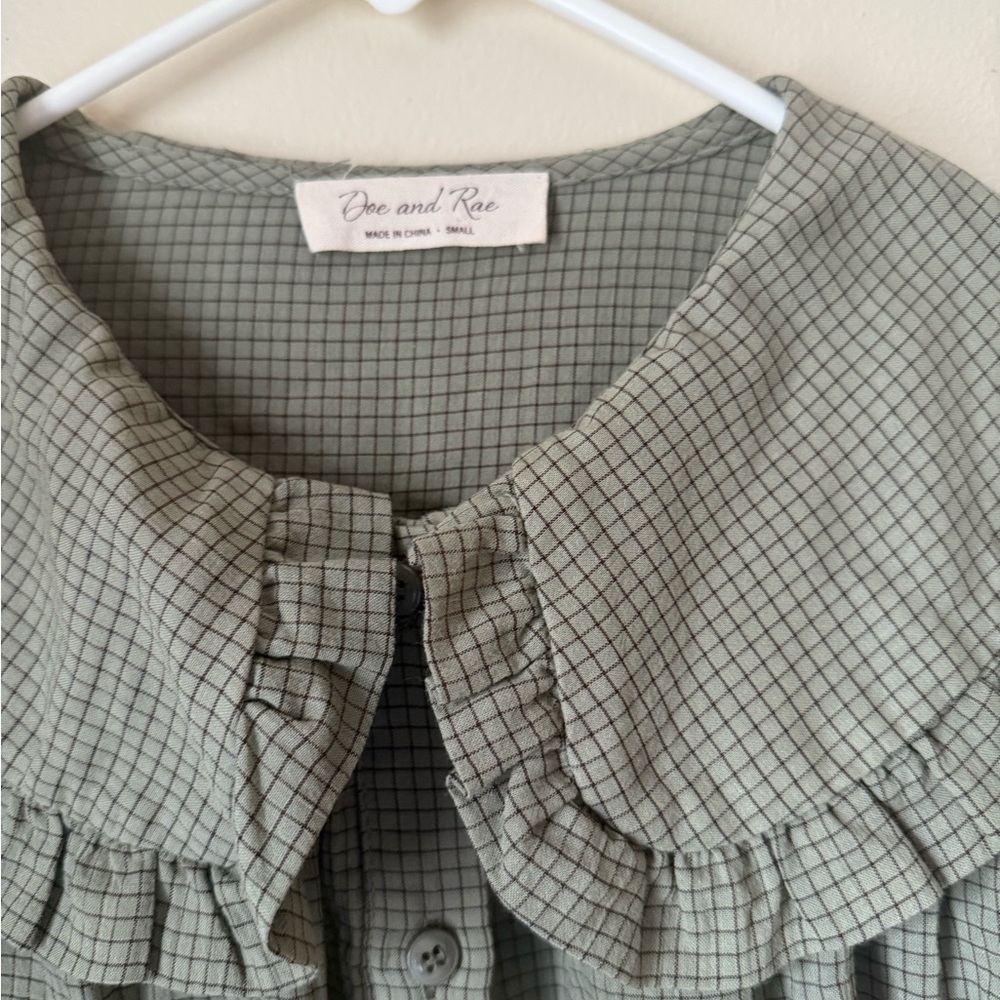 Shop Dahl Green Ruffled Collar Women's Top small - Picture 2 of 3